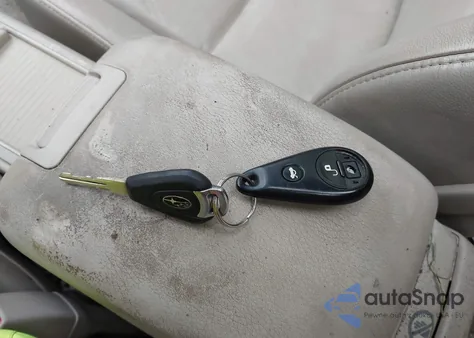 2005 Subaru Outback 3.0R Vdc Limited z USA, uszkodzony, nr VIN 4S4BP85C254357374